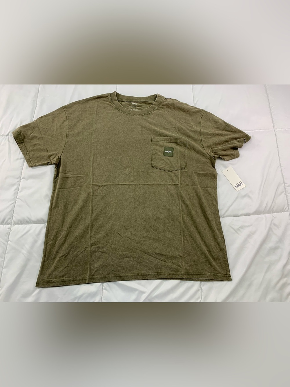 New urban man tshirt size L